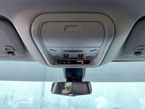 Used 2018 Buick Enclave Avenir w/ Avenir Technology Package image 18