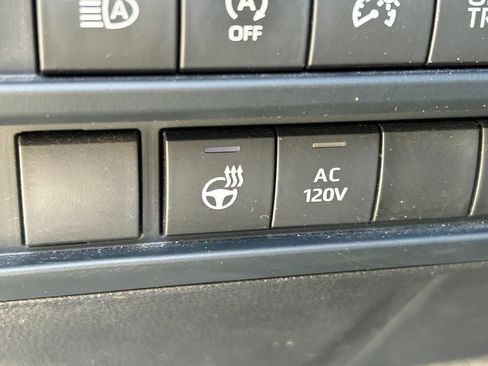 Used 2024 Toyota Tundra Limited image 26