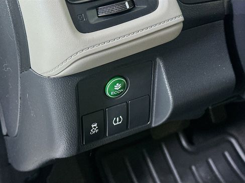 Used 2019 Honda HR-V LX image 16