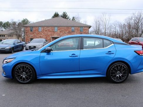 Used 2021 Nissan Sentra SR w/ SR Premium Package image 5
