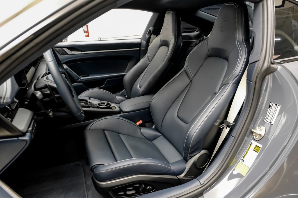 Used 2025 Porsche 911 Carrera S RWD image 27