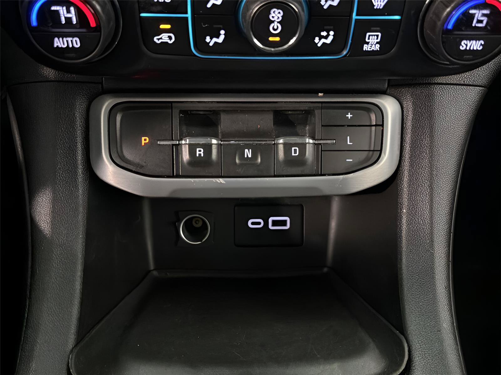 Certified 2021 GMC Acadia SLE w/ Driver Convenience Package AWD/4WD image 24