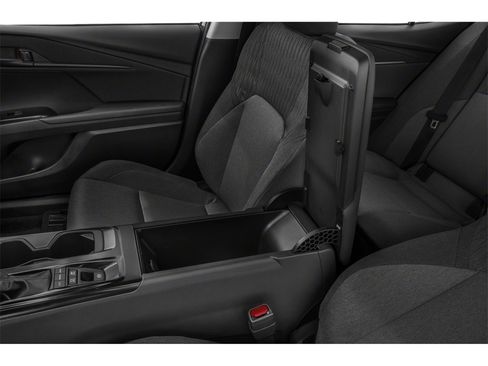 New 2025 Toyota Camry LE image 13