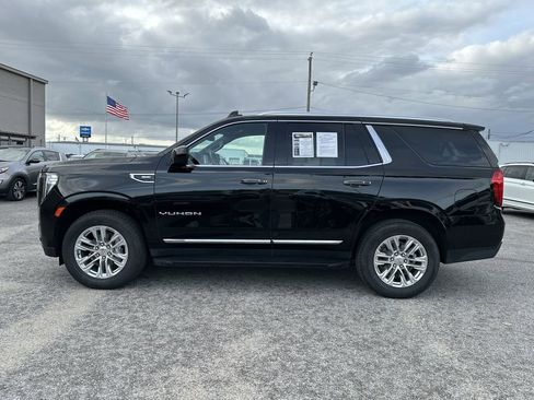 Used 2024 GMC Yukon SLT AWD/4WD image 6