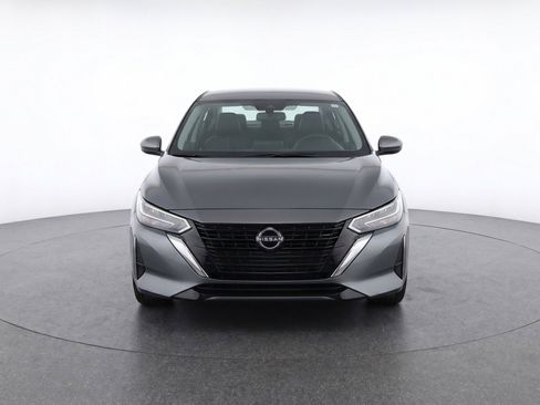 Used 2025 Nissan Sentra SV FWD image 2