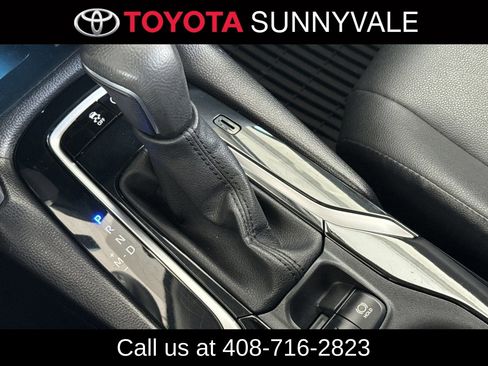Used 2022 Toyota Corolla Cross XLE FWD image 25