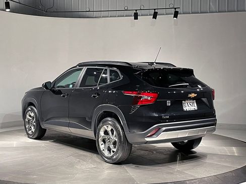 Used 2024 Chevrolet Trax LT image 13