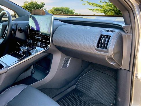 Used 2023 Subaru Solterra AWD image 25