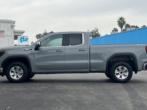 Used 2025 GMC Sierra 1500 SLE image 7