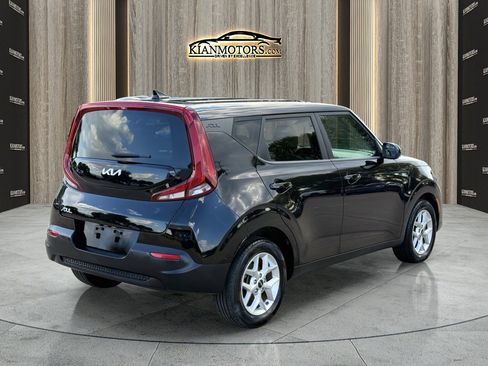 Used 2022 Kia Soul LX w/ Technology Package image 7