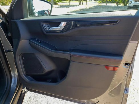 Used 2023 Ford Escape ST-Line FWD image 28