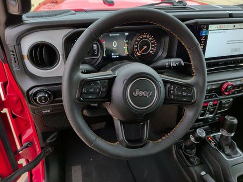 Used 2024 Jeep Gladiator Sport image 17