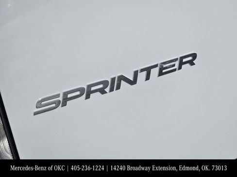 Used 2025 Mercedes-Benz Sprinter 2500 image 9