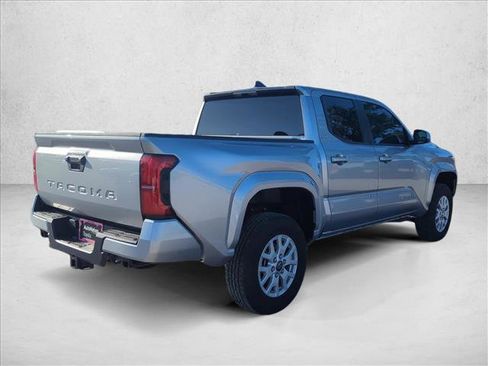 Used 2025 Toyota Tacoma SR5 image 4