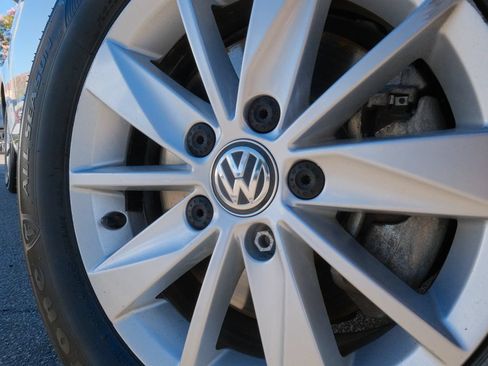 Used 2016 Volkswagen Golf SE FWD image 46