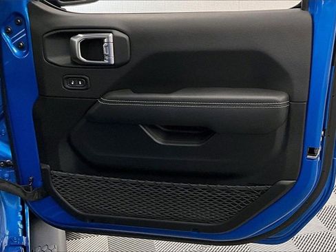 Used 2022 Jeep Wrangler Unlimited Sahara 4xe w/ Cold Weather Group image 18