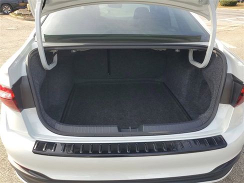 Certified 2023 Volkswagen Jetta SE image 9