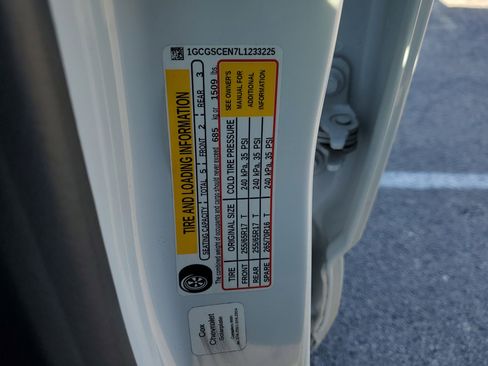 Used 2020 Chevrolet Colorado LT w/ Luxury Package image 31