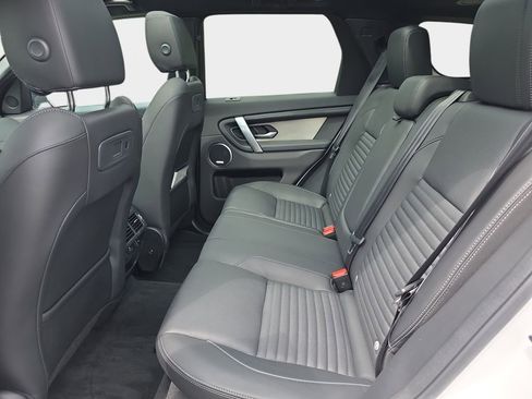 Certified 2024 Land Rover Discovery Sport Dynamic SE AWD/4WD image 13