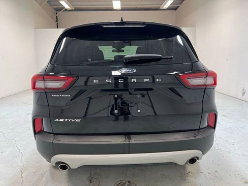 Used 2025 Ford Escape Active w/ Cold Weather Package image 9