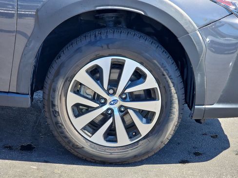 Used 2024 Subaru Outback Premium AWD/4WD image 10