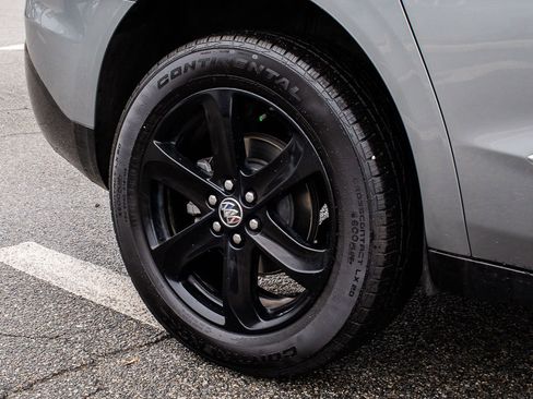 Used 2023 Buick Enclave Essence w/ Experience Buick Package image 7