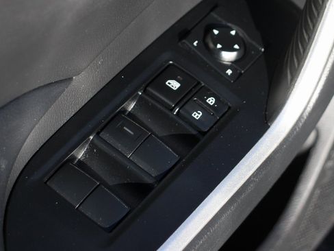 Used 2021 Toyota RAV4 LE image 15