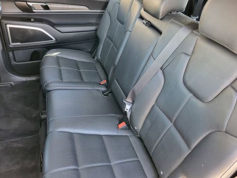 Used 2021 Kia Telluride EX image 28