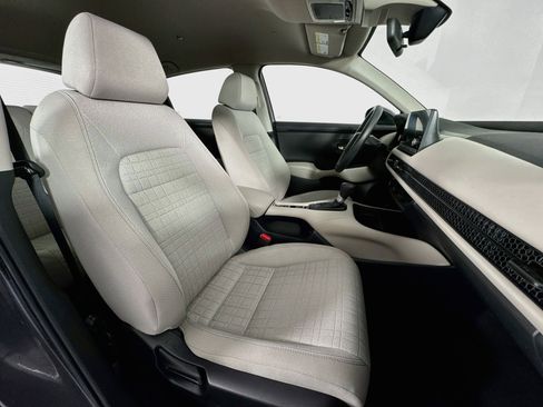 Certified 2024 Honda HR-V LX image 25