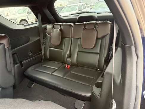 Used 2021 Ford Explorer Platinum w/ Equipment Group 601A AWD/4WD image 10