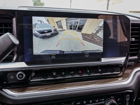 Used 2025 Chevrolet Silverado 2500 LT w/ Convenience Package image 30