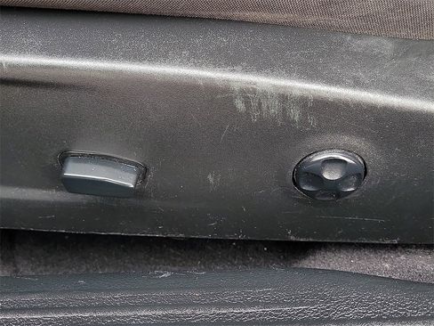 Used 2019 Dodge Challenger SXT w/ Blacktop Package image 20