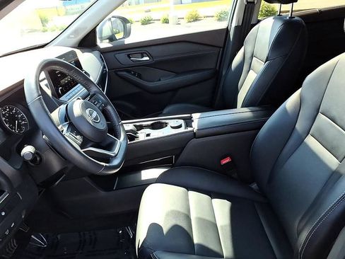 Used 2023 Nissan Rogue SL w/ SL Premium Package AWD/4WD image 16