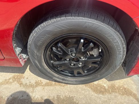 Used 2012 Toyota Prius Two FWD image 7