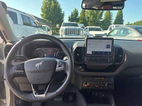 Used 2023 Ford Bronco Sport Outer Banks w/ Tech Package AWD/4WD image 11