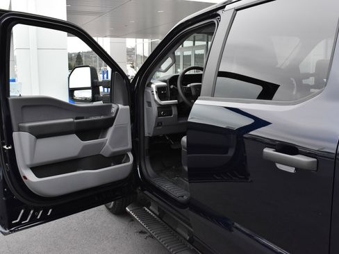 New 2025 Ford F250 XL image 13