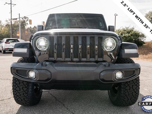 Used 2021 Jeep Wrangler Unlimited Sahara image 2