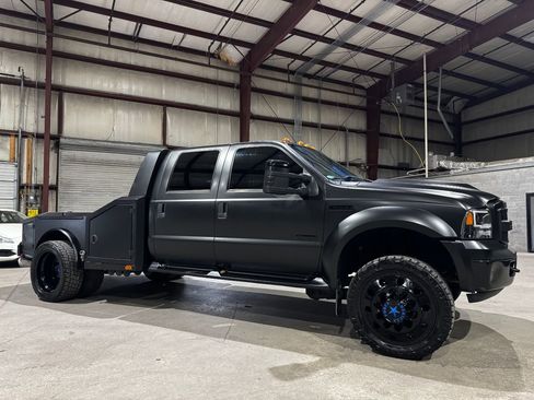 Used 2007 Ford F550 4x4 Crew Cab Super Duty image 2