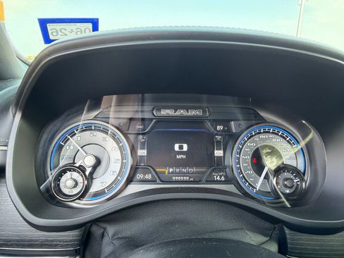 Used 2022 RAM 1500 Limited AWD/4WD image 16