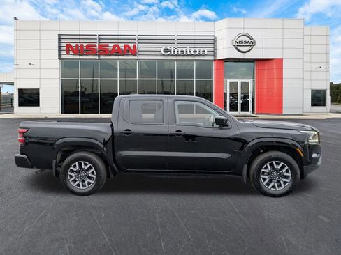 Certified 2024 Nissan Frontier SL w/ Technology Package RWD image 2