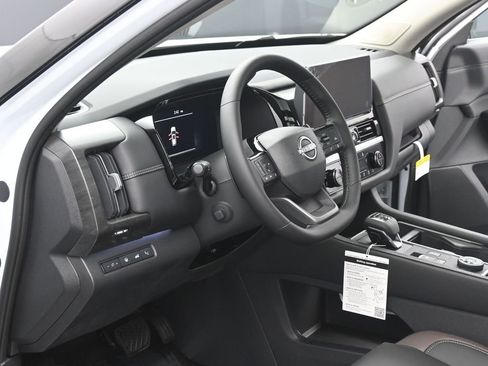 New 2026 Nissan Pathfinder Platinum AWD/4WD image 7