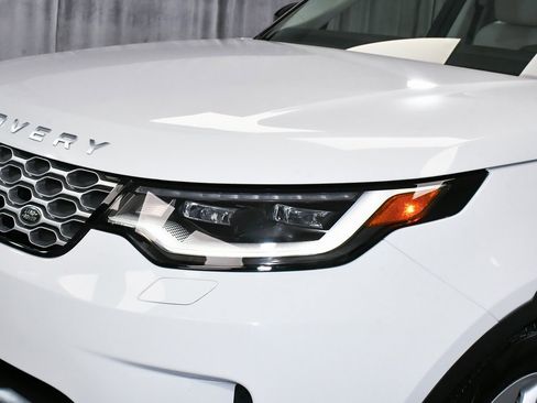 Used 2025 Land Rover Discovery S image 86