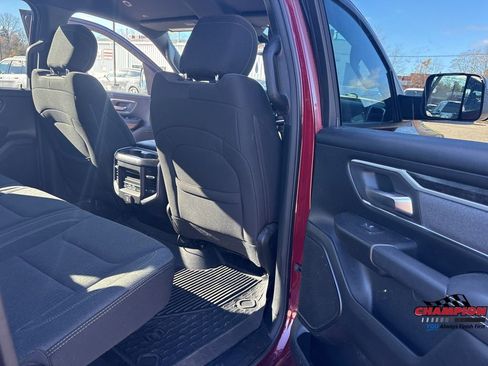 Used 2021 RAM 1500 Big Horn image 28
