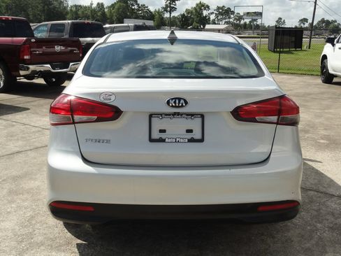 Used 2018 Kia Forte LX w/ LX Popular Package FWD image 4