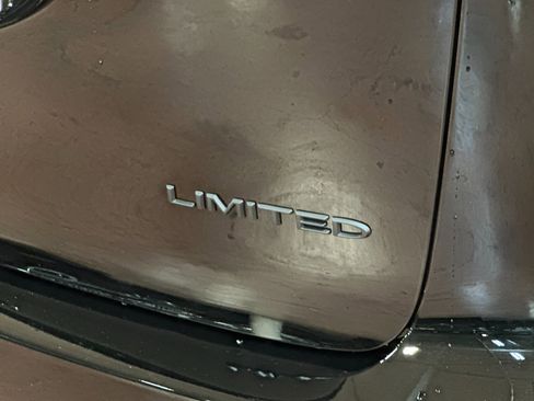 New 2026 Chrysler Pacifica Limited w/ S Appearance Package image 27