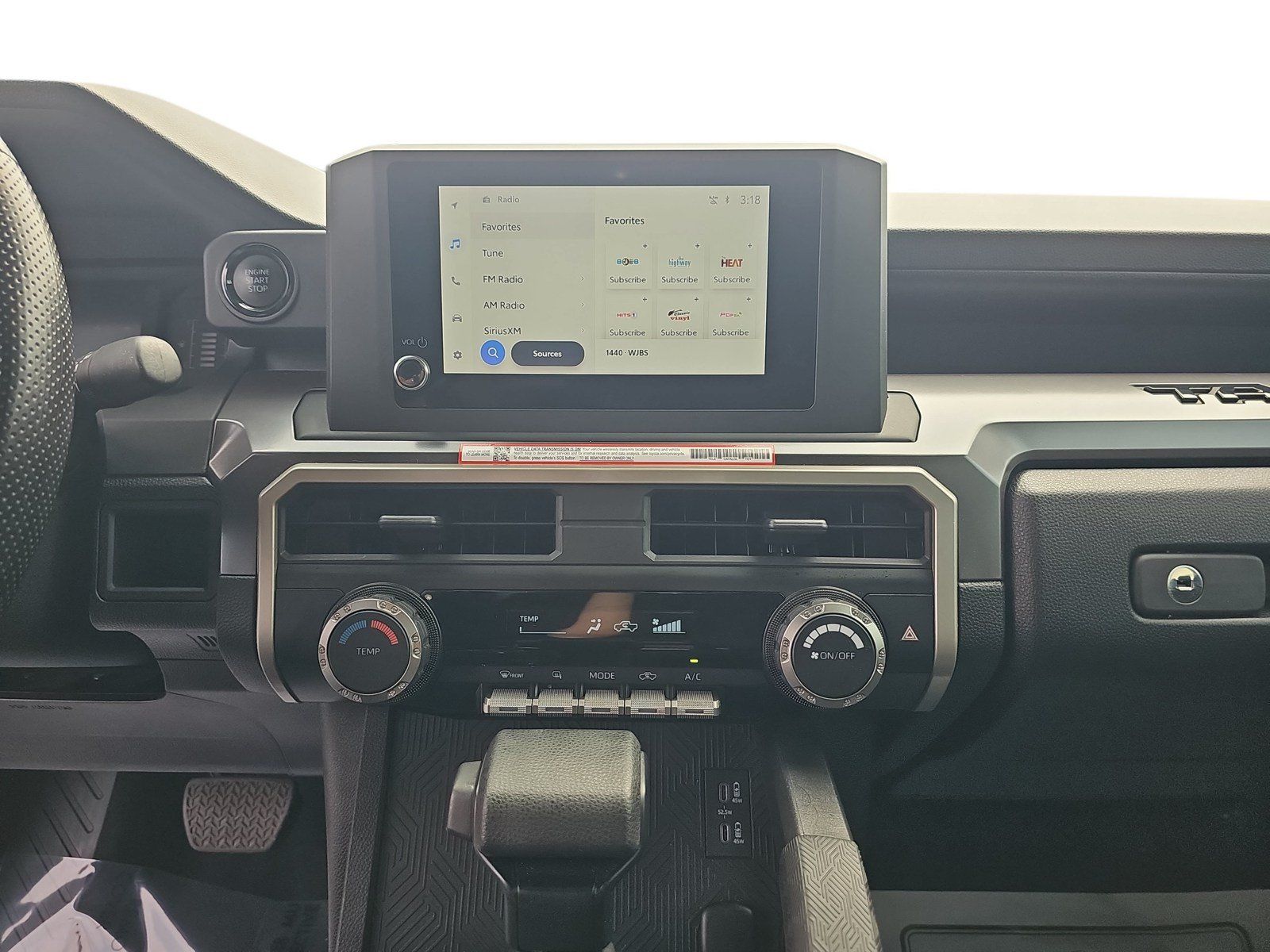 Used 2024 Toyota Tacoma SR5 AWD/4WD image 17