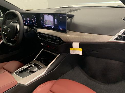 Used 2025 BMW 330i Sedan w/ Convenience Package image 22