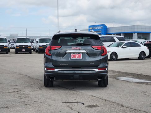 Used 2020 GMC Terrain Denali w/ Denali Premium Package AWD/4WD image 6