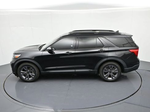 Used 2022 Ford Explorer XLT w/ Equipment Group 202A RWD image 25