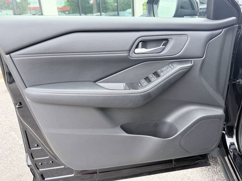 Used 2026 Nissan Rogue SL AWD/4WD image 30